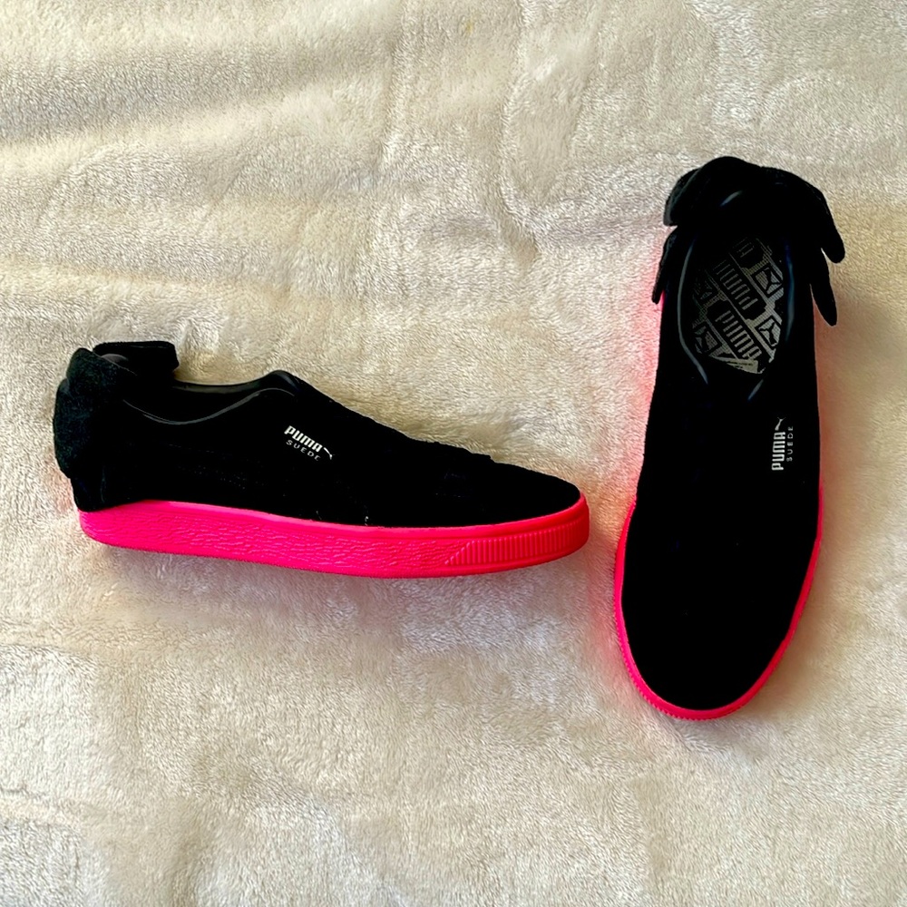 Puma (WMNS) PUMA Suede Bow Block Casual Black/Pink Skate Shoes